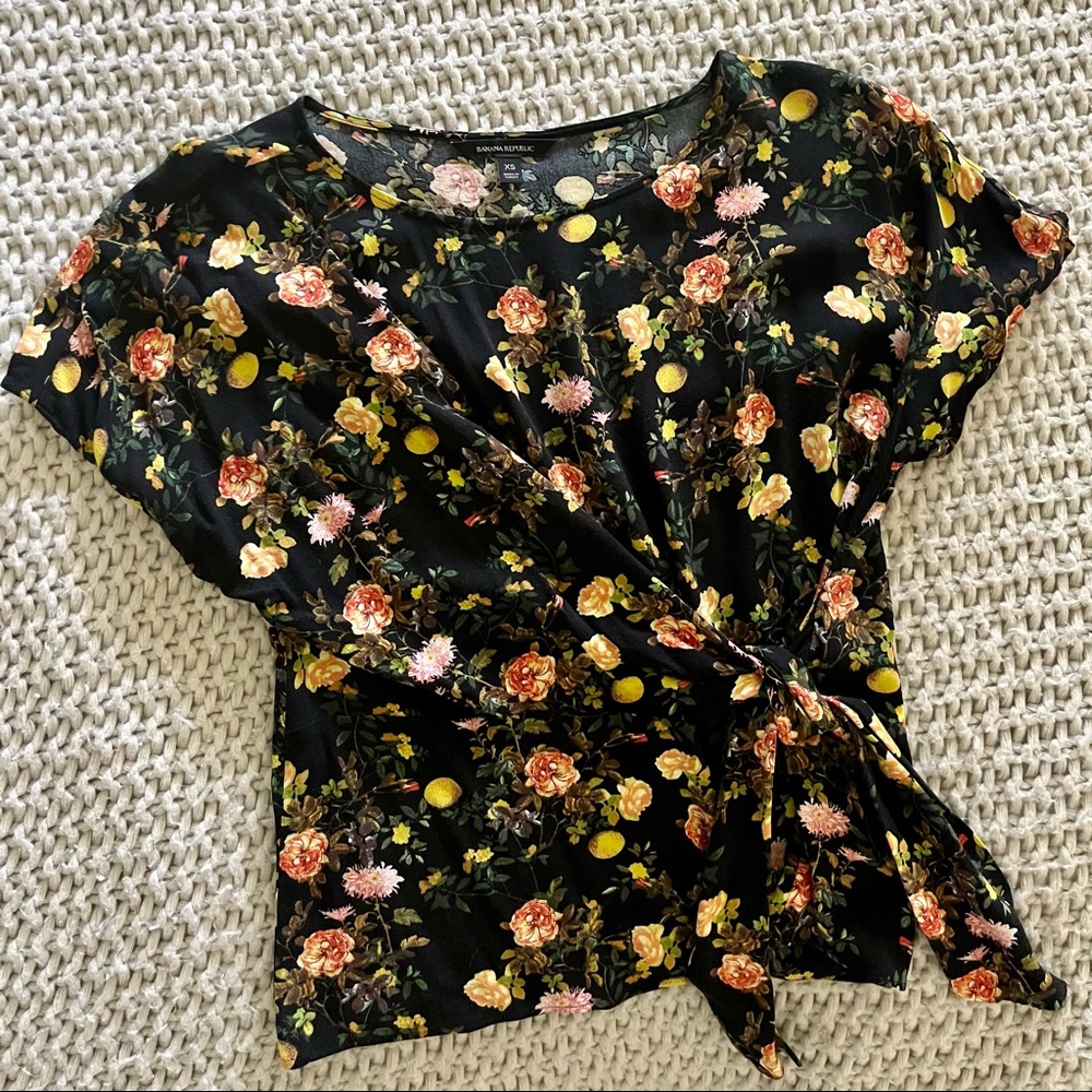 Banana Republic Printed Blouse